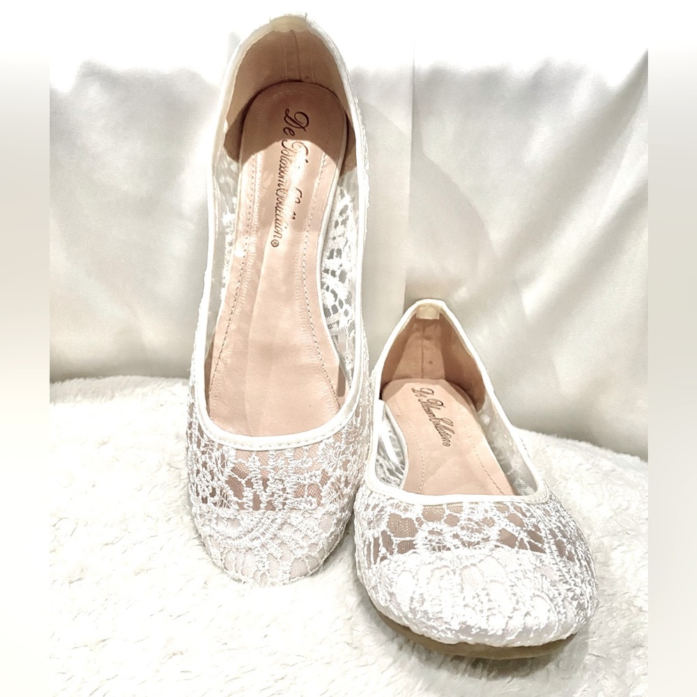 White Lace Flats 🤍